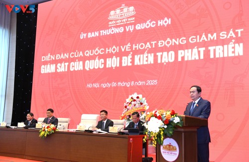 National Assembly holds 1st forum on parliamentary oversight - ảnh 1