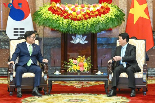 State President meets Speaker of the Korean National Assembly - ảnh 1