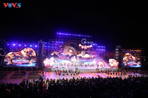 Khai mạc Festival Hoa Đà Lạt lần thứ IX - ảnh 1