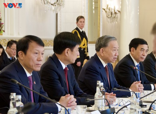 Vietnam y Finlandia elevan sus relaciones a nivel de asociación estratégica  - ảnh 2