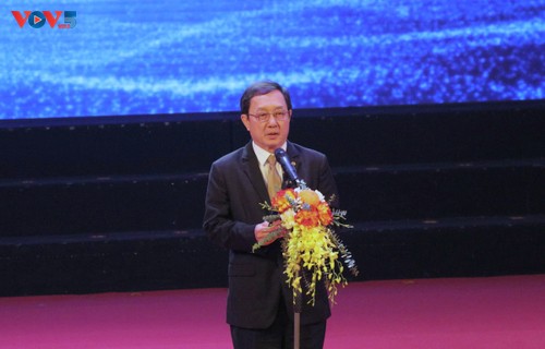 Verleihung vom nationalen Preis Unternehmensqualität im Zeitraum 2021-2023 - ảnh 1