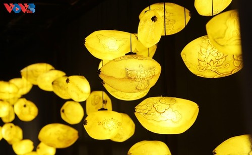 Strahlendes Hanoi in der Ausstellung „Licht vom Himmel“ - ảnh 5