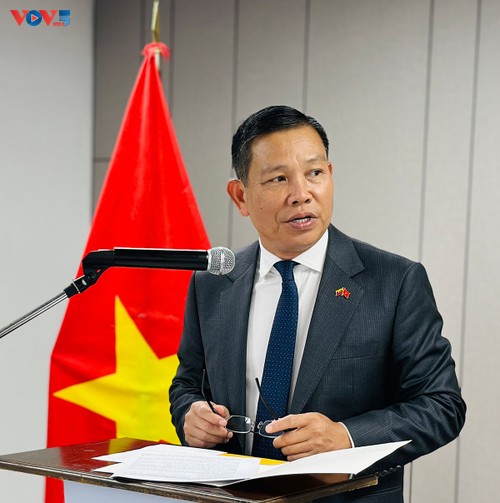 Treffen zum 50. Jahrestag der Befreiung des Südens und der Wiedervereinigung des Landes in Venezuela - ảnh 2