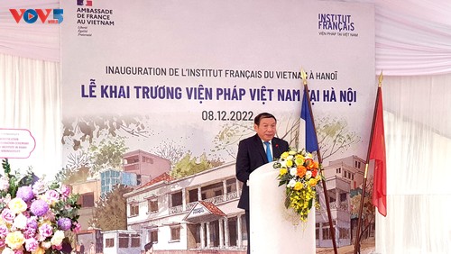 Gérard Larcher à l'inauguration des nouveaux locaux de l’Institut français de Hanoï - ảnh 2