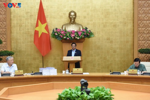 Pham Minh Chinh: la décentralisation des pouvoirs doit aller de pair avec la répartition des ressources - ảnh 1