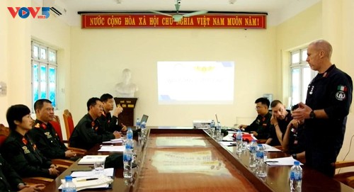 Casques bleus: le Vietnam et l’Italie renforcent leur coopération - ảnh 1