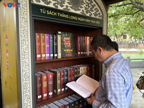Le Temple de la Littérature inaugure un nouvel espace de lecture gratuit - ảnh 2