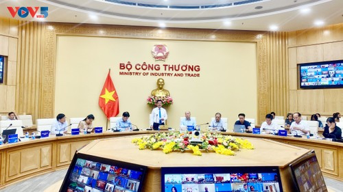 Le Vietnam vise une croissance des exportations de 12% en 2025 - ảnh 1