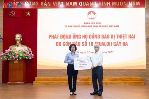 Plus de 673 milliards de dôngs récoltés pour les victimes du typhon Bualoi - ảnh 2