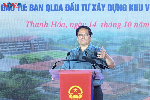 Le Premier ministre Pham Minh Chinh appelle à construire des écoles-internats par amour pour l’éducation - ảnh 1