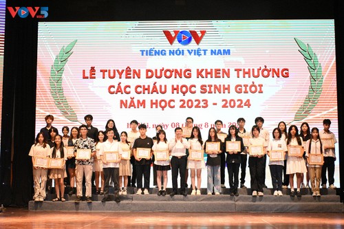 Đài Tiếng nói Việt Nam khen thưởng học sinh Giỏi năm học 2023 - 2024 - ảnh 5