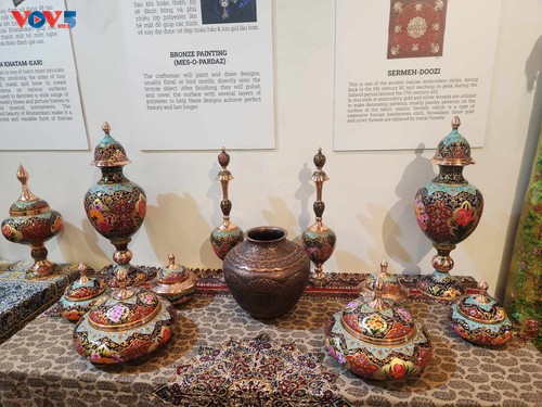 Chiêm ngưỡng nghệ thuật màu sắc và hoa văn của người Iran - ảnh 12