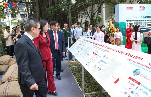 Lễ giới thiệu đợt thông tin đặc biệt và Triển lãm tương tác kỷ niệm 50 năm Ngày Giải phóng miền Nam, thống nhất đất nước - ảnh 11