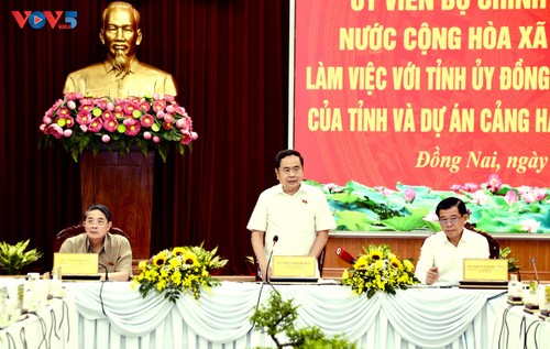 Trân Thanh Mân travaille avec le comité du Parti de la province de Dông Nai - ảnh 1