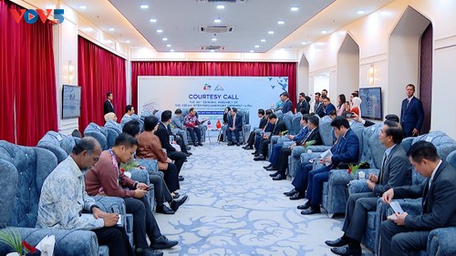 Le président de l’Assemblée nationale vietnamienne reçu par le Premier ministre malaisien - ảnh 2