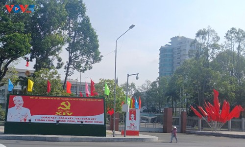 Les habitants du delta du Mékong attentifs au XIVe Congrès national du Parti - ảnh 1