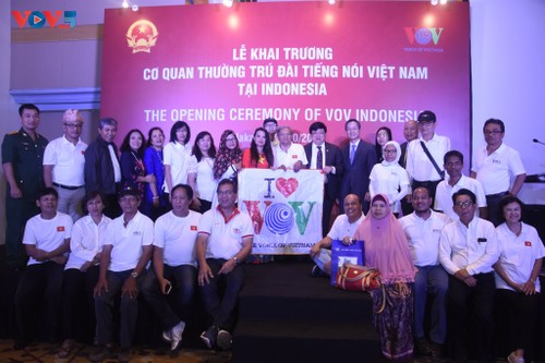 Chương trình Phát thanh tiếng Indonesia: Nhịp cầu hữu nghị kết nối  nhân dân hai nước Việt Nam và Indonesia - ảnh 8