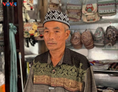 Xã Châu Phong, tỉnh An Giang bảo tồn nghề dệt thổ cẩm gắn với du lịch - ảnh 3