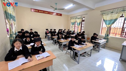 การลงทุนให้แก่การศึกษาในเขตชายแดนคือนโยบายเชิงยุทธศาสตร์ - ảnh 1