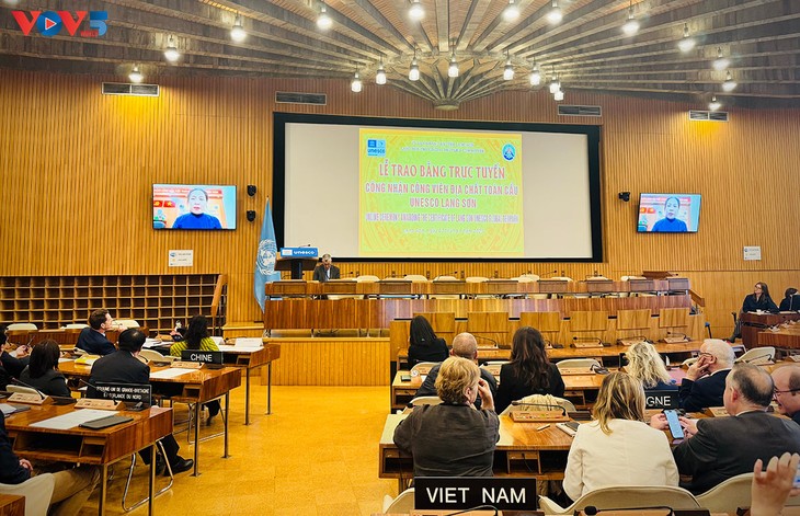 El Geoparque de Lang Son recibe el reconocimiento como Geoparque Mundial de la UNESCO - ảnh 3