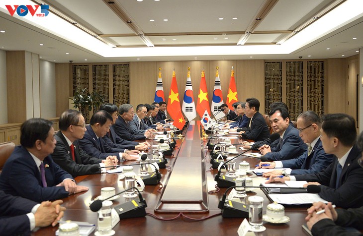 Vietnam y Corea del Sur emiten Declaración Conjunta para impulsar su Asociación Estratégica Integral - ảnh 1