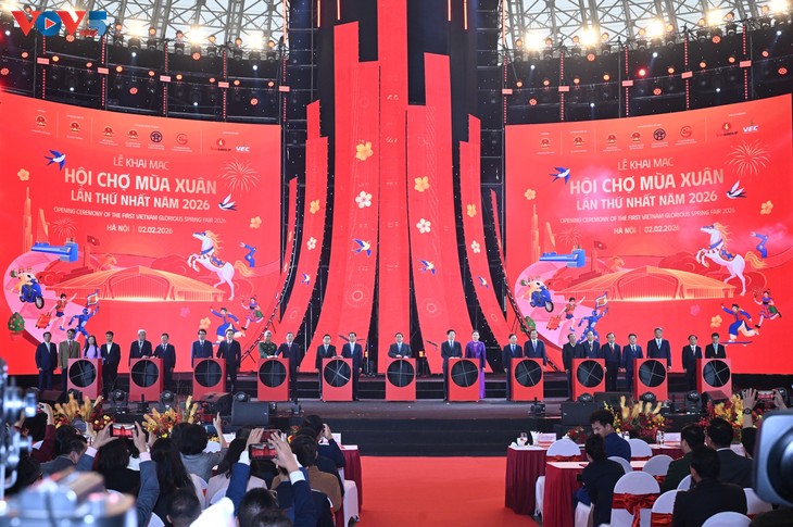 Inauguración de la primera Feria de Primavera 2026 - ảnh 1