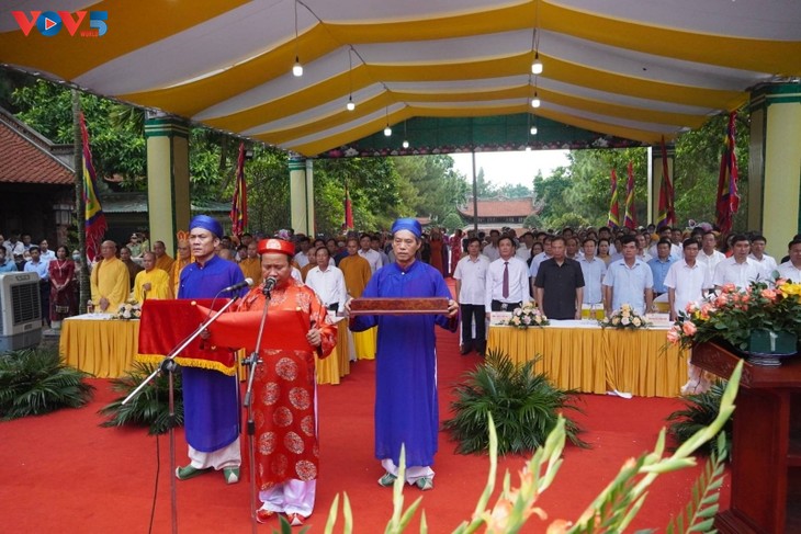 Vietnam conmemora 580 aniversario del fallecimiento del héroe nacional y celebridad cultural mundial Nguyen Trai - ảnh 1