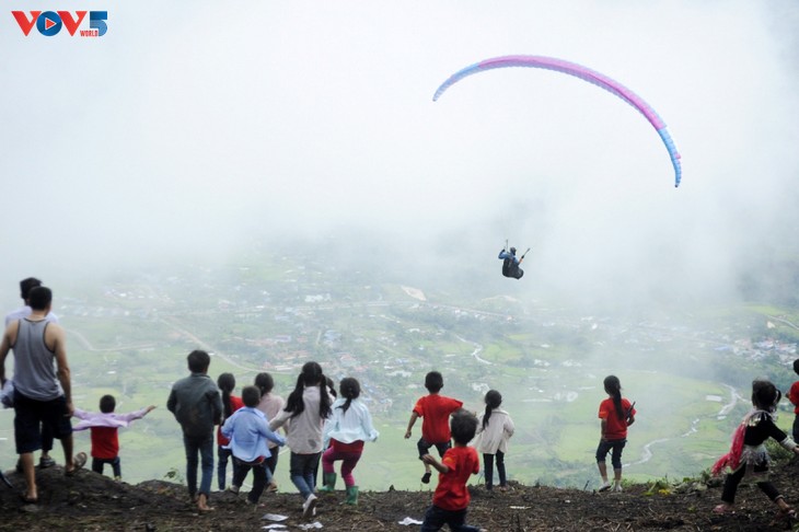 Primer Torneo de parapente Putaleng Vietnam en Lai Chau - ảnh 1