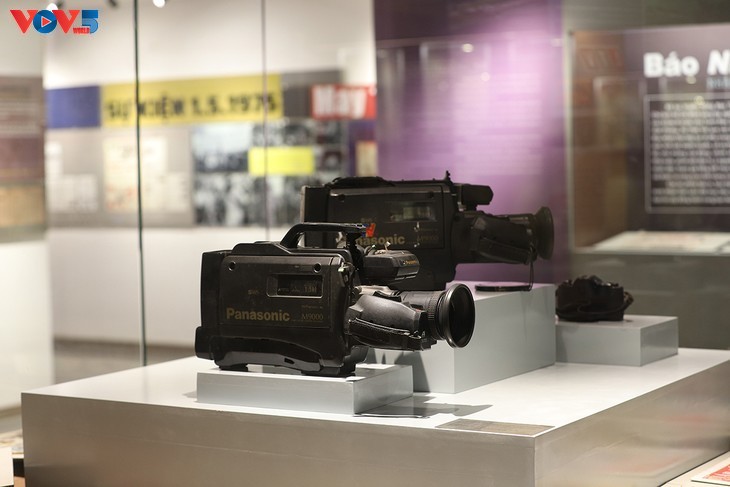 Un siglo de periodismo vietnamita: recuerdos vivos en el Museo de la Prensa - ảnh 18