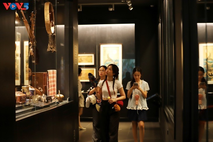 El arte popular vietnamita renace con el impulso de la digitalización - ảnh 1