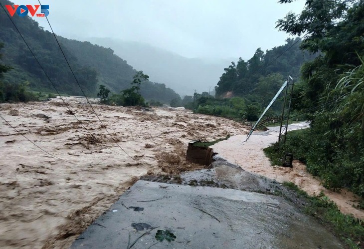 Depresión tropical se debilita y se desplaza al oeste-suroeste de Vietnam - ảnh 2