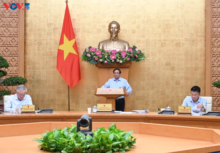 La economía de Vietnam continúa con tendencia positiva, afirma Primer Ministro - ảnh 1