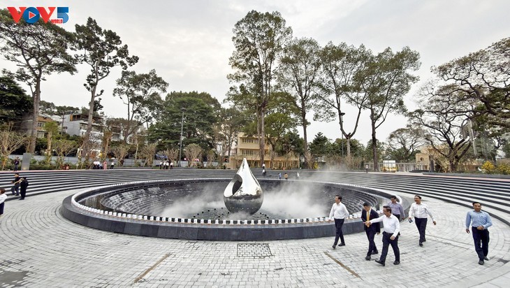 Ciudad Ho Chi Minh inaugura parque conmemorativo al covid-19  - ảnh 1