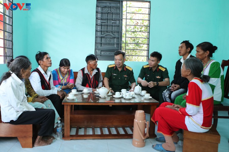 El bienestar se siente en cada hogar vietnamita en el Tet  - ảnh 4