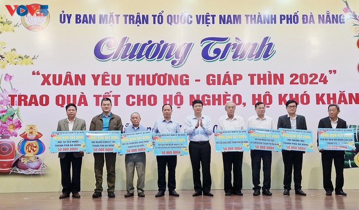 Danang lance le programme caritatif “Printemps d'amour 2024“ - ảnh 1