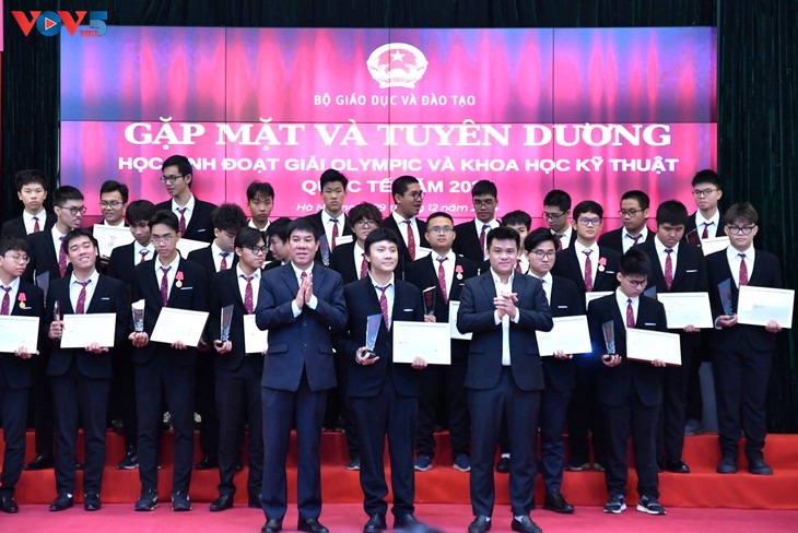 Le Vietnam célèbre ses jeunes talents - ảnh 1