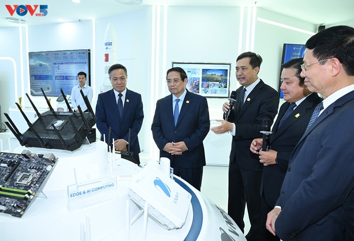 VNPT appelé à jouer un rôle moteur dans la révolution numérique du Vietnam - ảnh 1