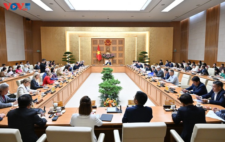 PM Pham Minh Chinh Melakukan Temu Kerja dengan Dewan Bisnis AS-ASEAN - ảnh 1