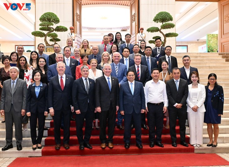 PM Pham Minh Chinh Melakukan Temu Kerja dengan Dewan Bisnis AS-ASEAN - ảnh 2