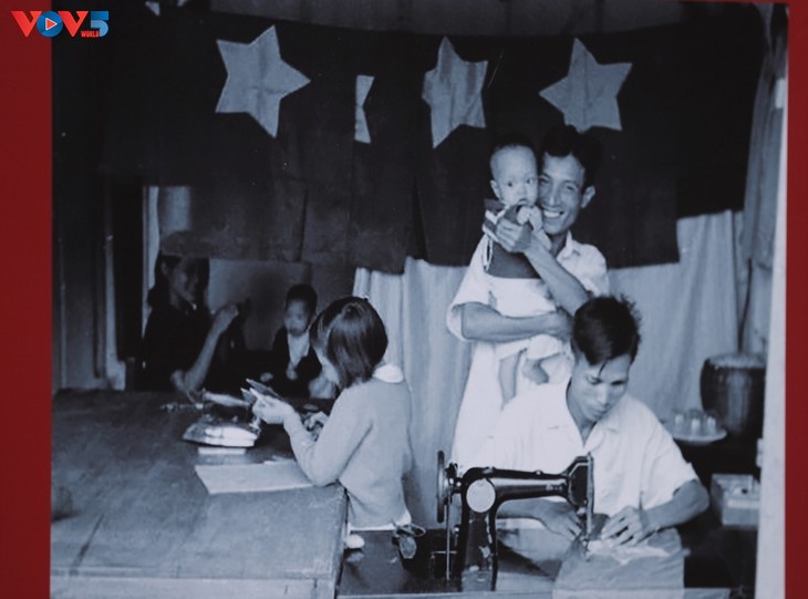 71e anniversaire de la LIbération de la capitale: Le chant éternel de la victoire - ảnh 11