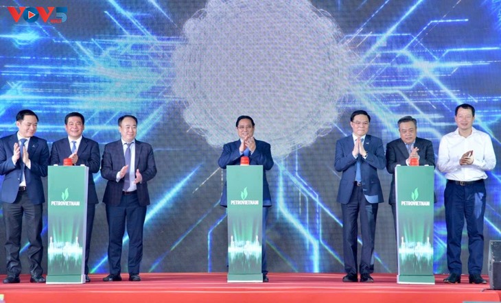 Inauguration des premières centrales électriques au gaz naturel liquéfié (GNL) du Vietnam: une étape majeure pour le marché de l’électricité au gaz - ảnh 3