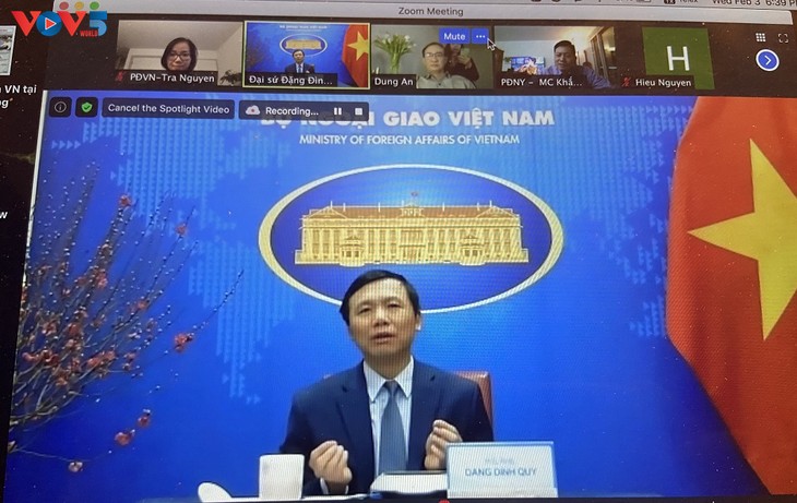 Pertemuan Online Komunitas Masyarakat Vietnam di New York untuk Menyambut Musim Semi 2021 - ảnh 1