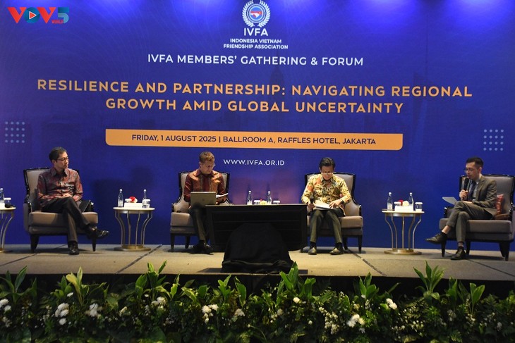 Vietnam-Indonesia: Usahakan Peluang bagi Pertumbuhan di Konteks Destabilitas Global - ảnh 1