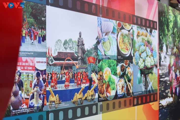 “Lagu Kemenangan yang Bergema Selamanya” Mencerminkan Sebuah Kota Hanoi yang Heroik pada Hari Pembebasan - ảnh 17