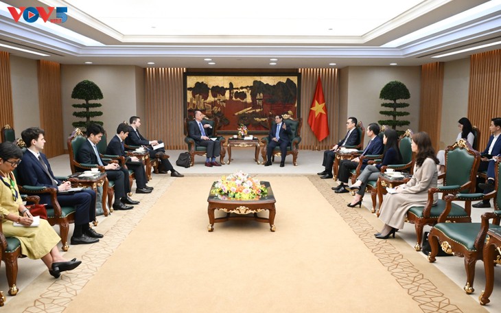PM Pham Minh Chinh Terima Delegasi Pejabat IMF - ảnh 2