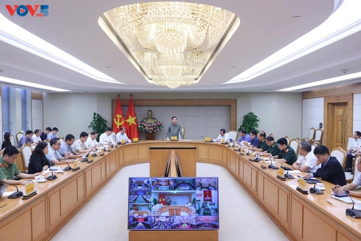 Vizepremierminister Tran Hong Ha leitete eine Sitzung zur Reaktion auf den Taifun WIPHA - ảnh 1