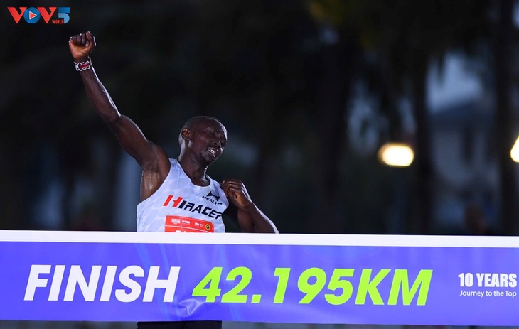 Mehr als 3.000 internationale Athleten nehmen am Marathon-Turnier in Ha Long teil - ảnh 1