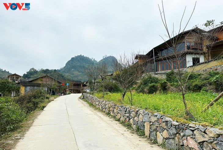 베트남 최북단 위치한 로로짜이 마을, 겸손한 아름다움으로 세계적 주목을 받다 - ảnh 21