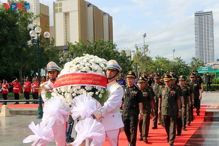 ពិធីរំលឹកខួបលើកទី ៧៦ ទិវាយុទ្ធជនពិការ យុទ្ធជនពលីនៅកម្ពុជា - ảnh 2