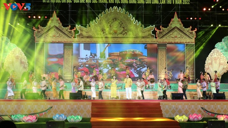 Pembukaan Festival Budaya, Olahraga, dan Pariwisata Warga Khmer Daerah Nam Bo - ảnh 1